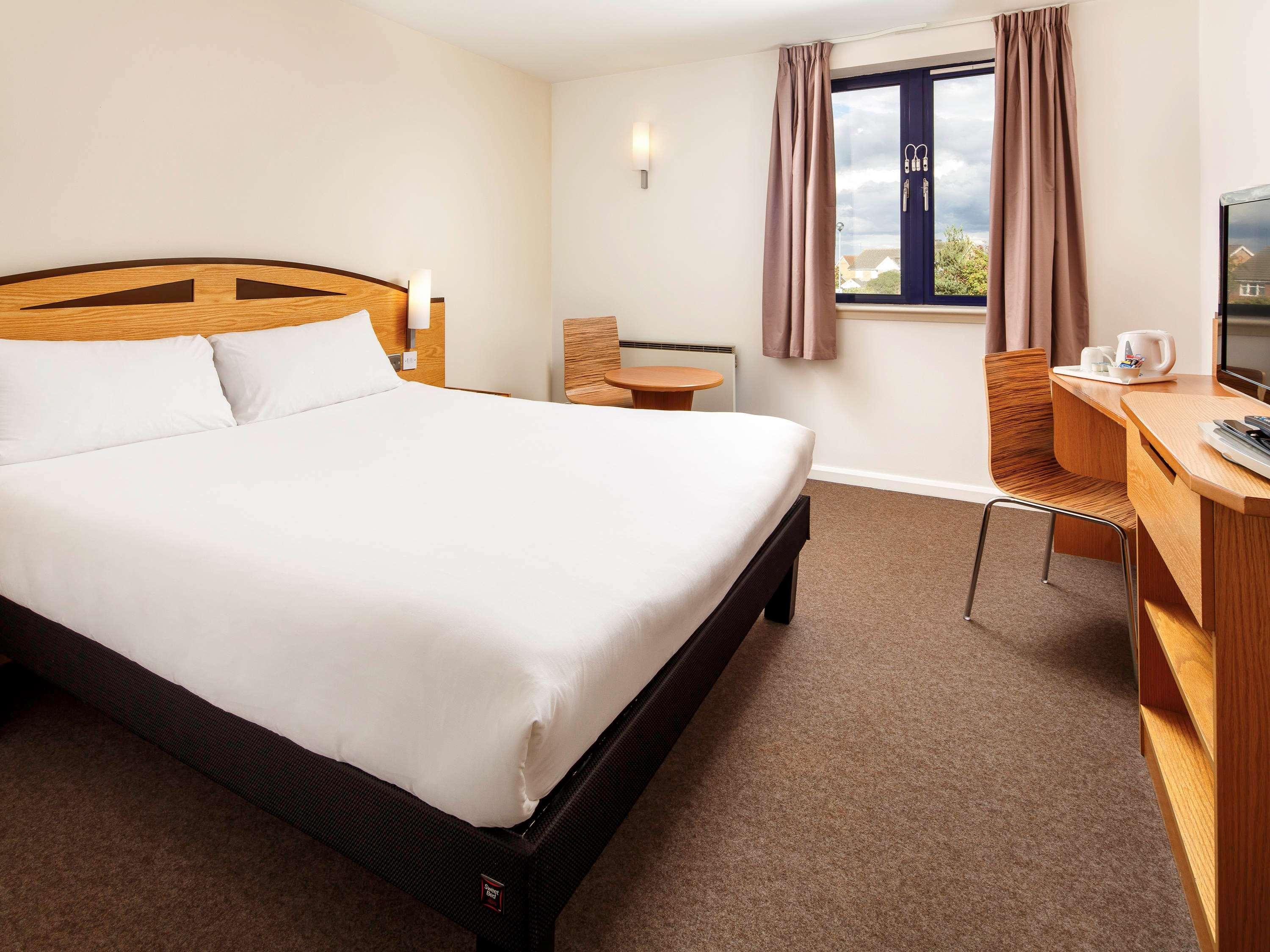 Ibis Wellingborough Hotel Екстериор снимка
