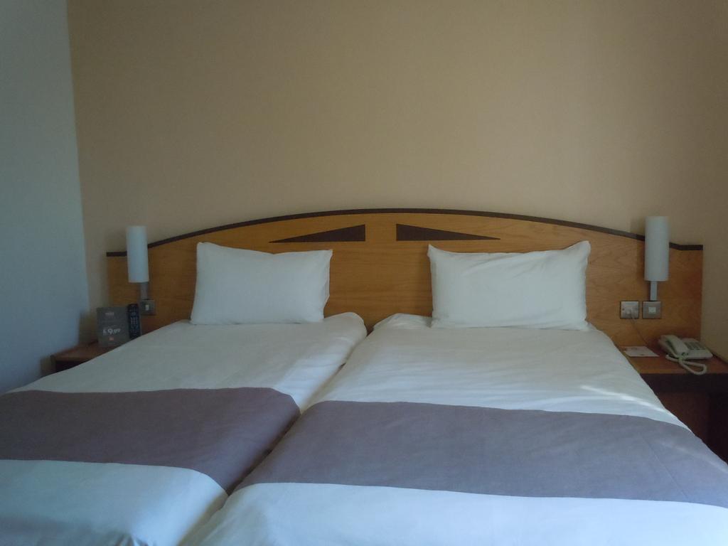 Ibis Wellingborough Hotel Екстериор снимка