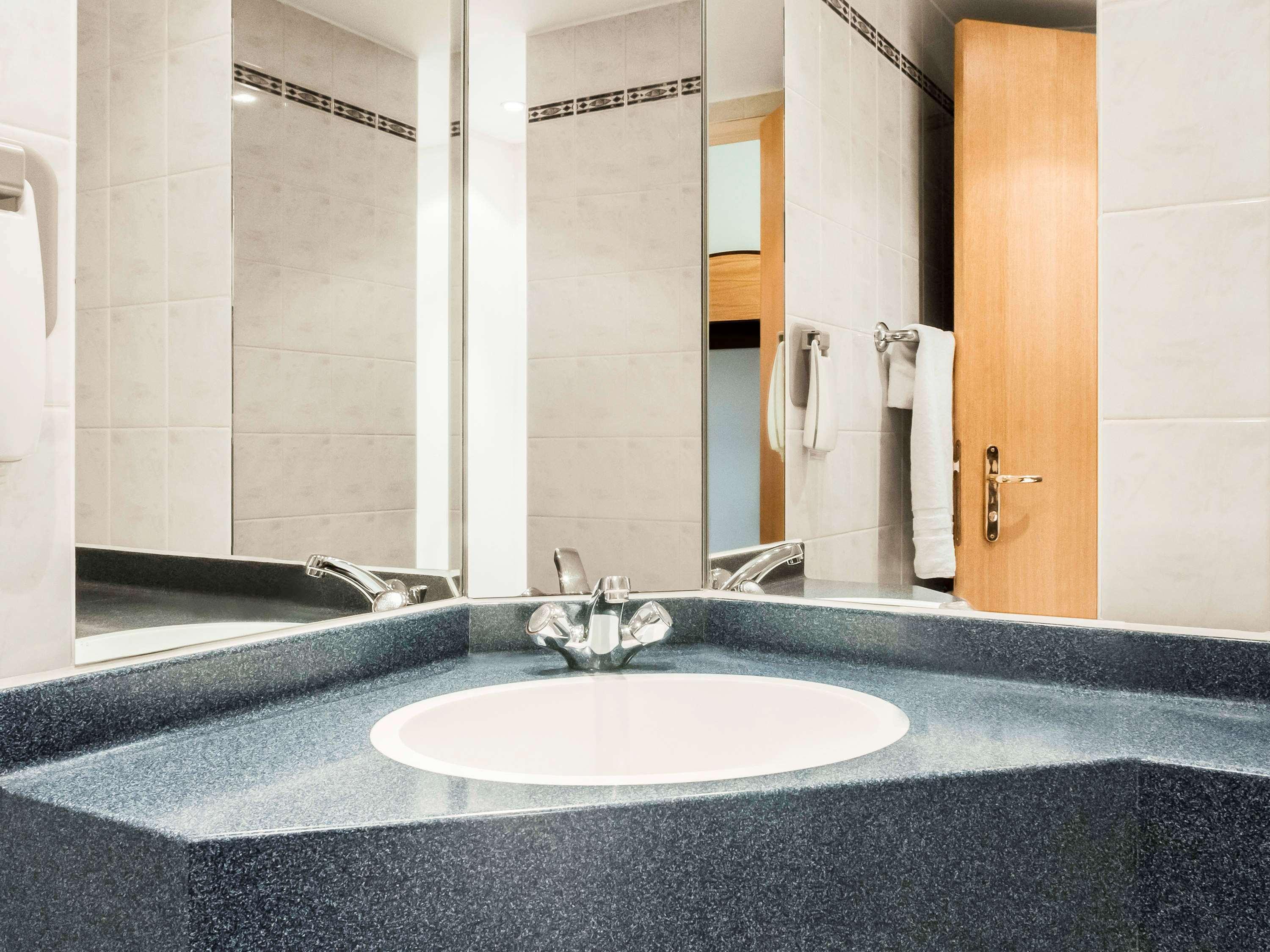 Ibis Wellingborough Hotel Екстериор снимка