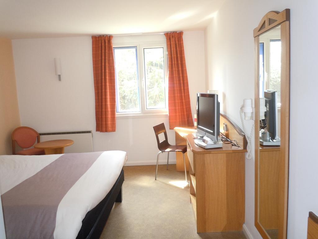 Ibis Wellingborough Hotel Екстериор снимка