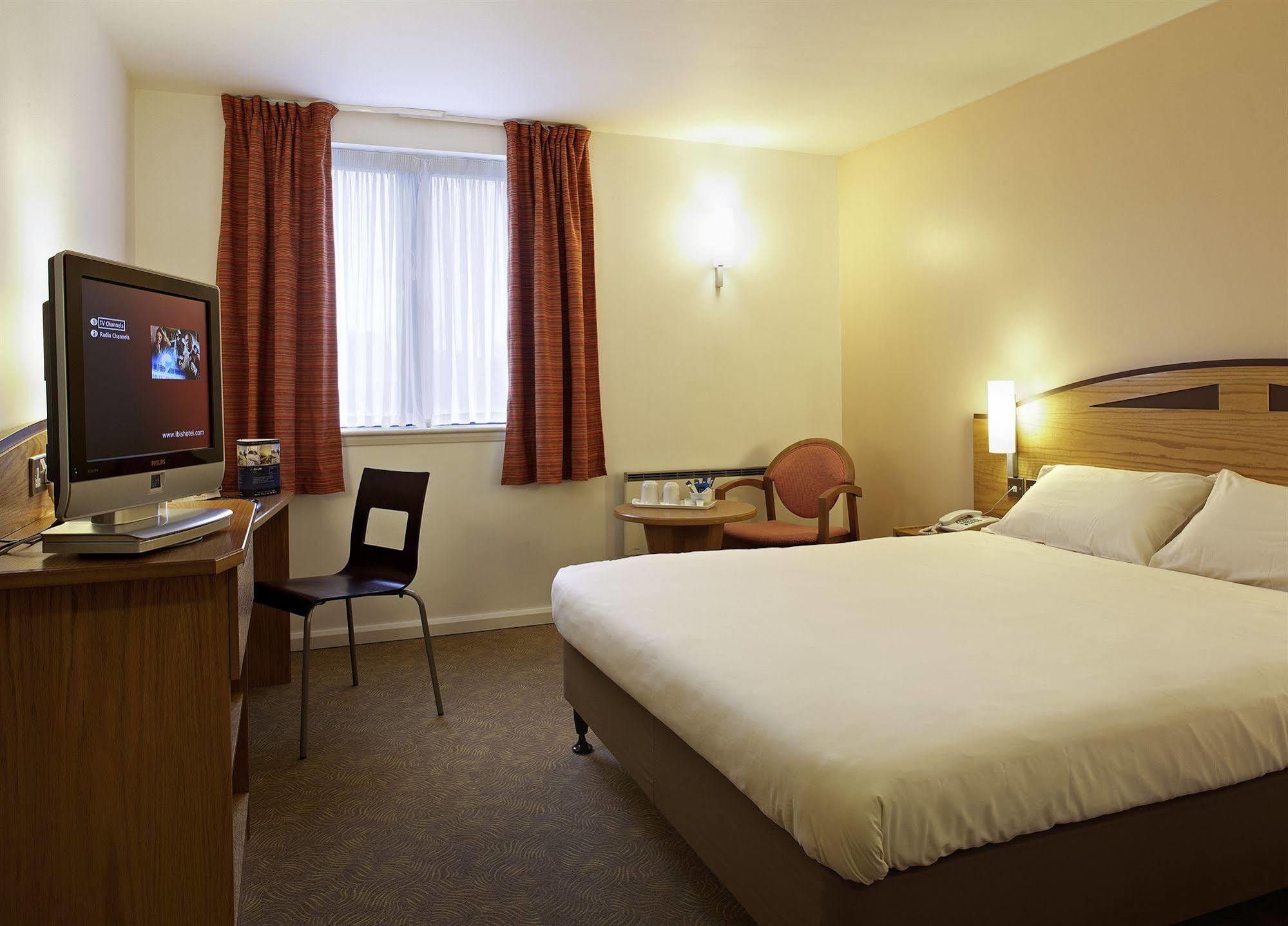 Ibis Wellingborough Hotel Екстериор снимка