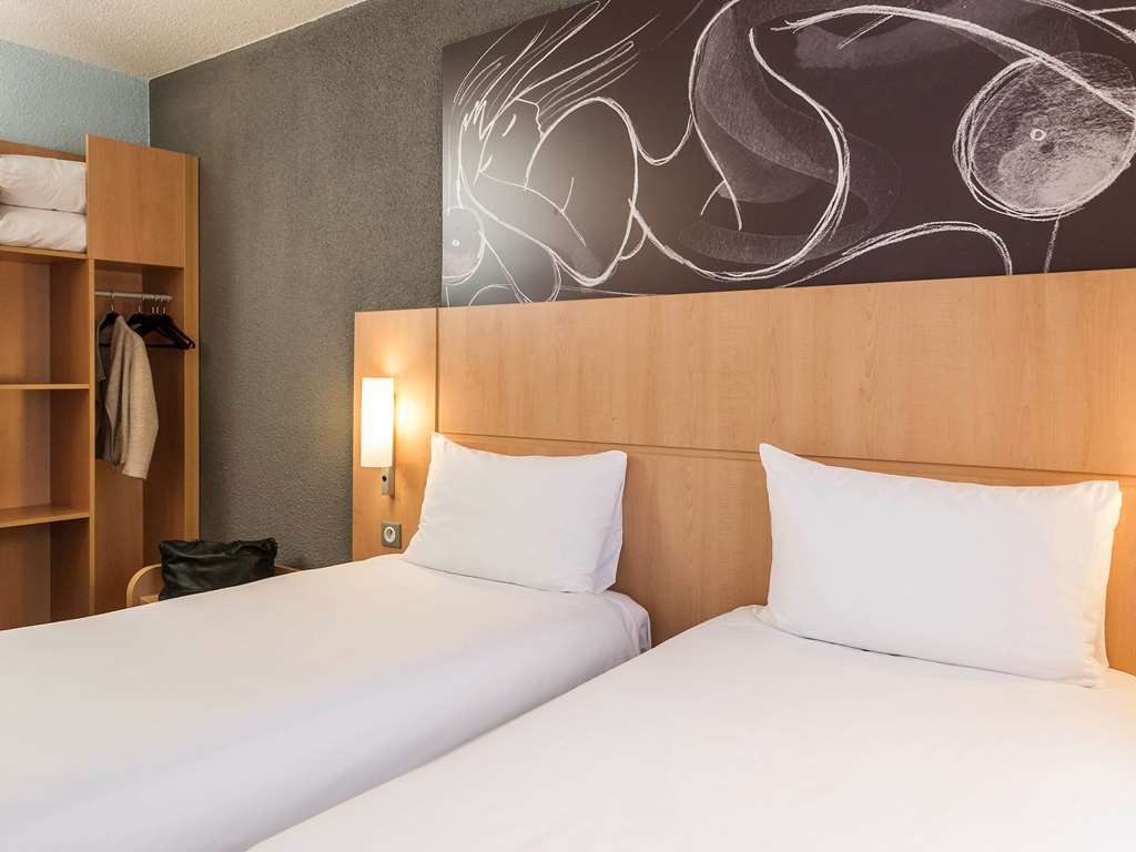 Ibis Wellingborough Hotel Стая снимка